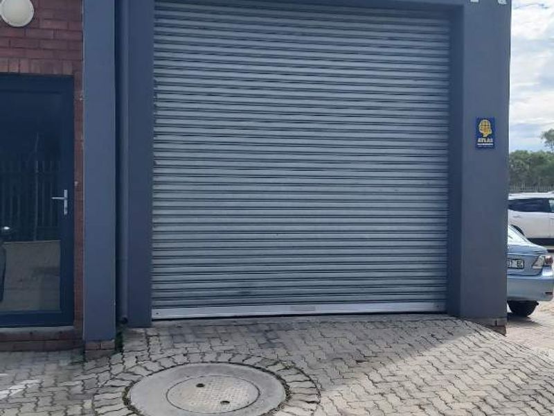 Mixed use commercial facility to let in Fairview. - Photo 7