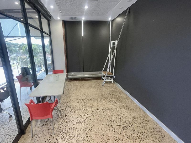 Hendra - Premium 100m2 Retail Space to Let in Durban North - Photo 10