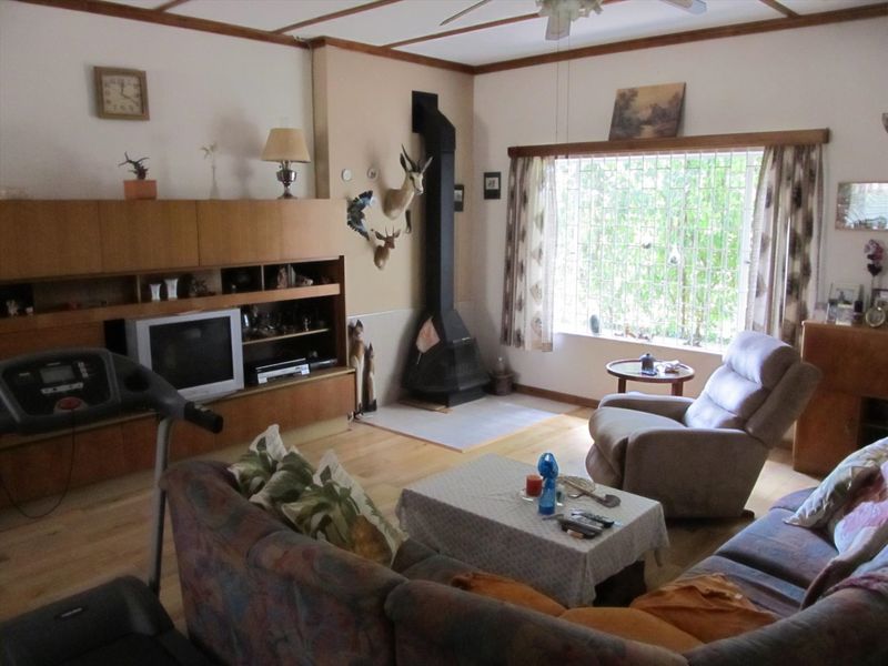 HOUSE WITH OUTBUILDINGS ON LARGE ERF - Photo 5