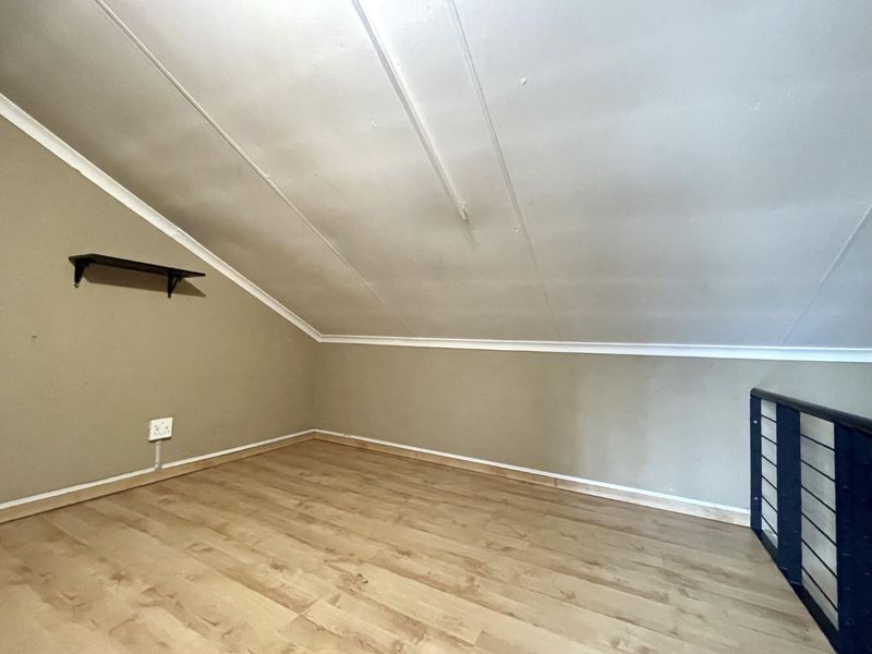 Lock-Up-&-Go Investment Gem in Established Estate | 2-Bed + Loft - Photo 8