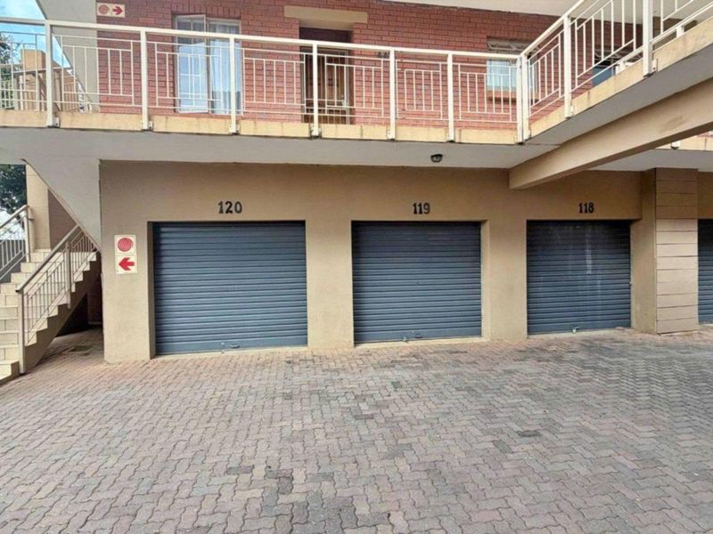 Charming 3 Bedroom Apartment for Sale in Equestria - Photo 10