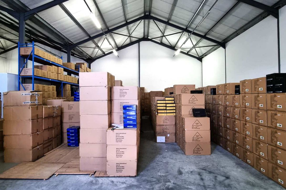 Double Volume Warehouse with Offices - Photo 2