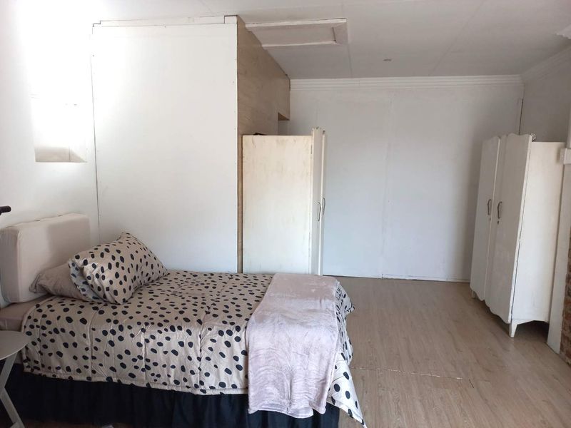 Affordability In The Heart Of Dealesville With Lots Of Extra's. - Photo 4