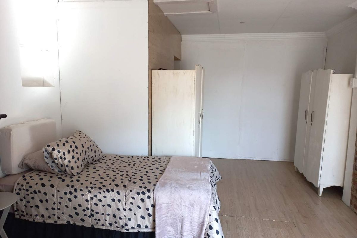 Affordability In The Heart Of Dealesville With Lots Of Extra's. - Photo 4