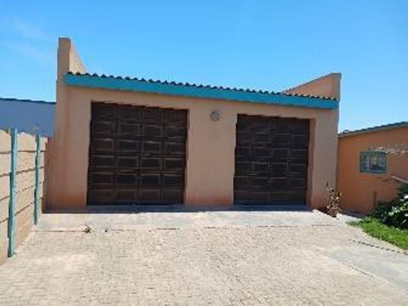 HOUSE FOR SALE (BUSINESS RIGHTS)  - HENTIESBAY - Photo 3