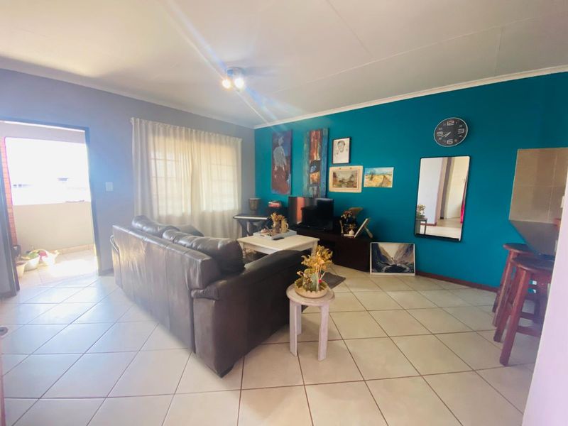 Modern 2-Bedroom Apartment in Crescent Glades Estate - Photo 8