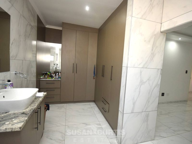 Beautiful Gem - Photo 5