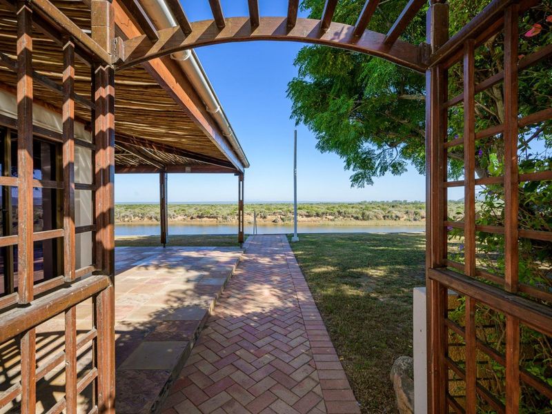 Sunday’s Riverfront Home for Sale - Photo 4