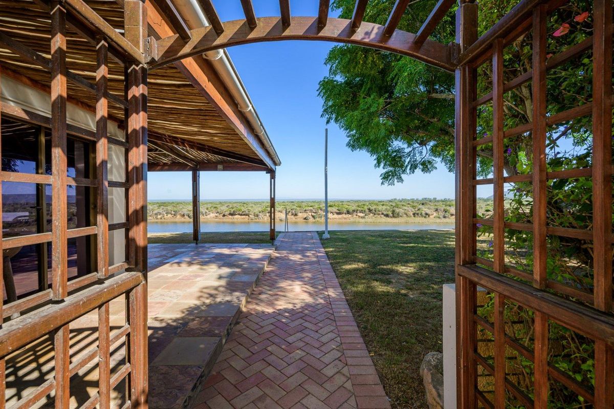 Sunday’s Riverfront Home for Sale - Photo 4