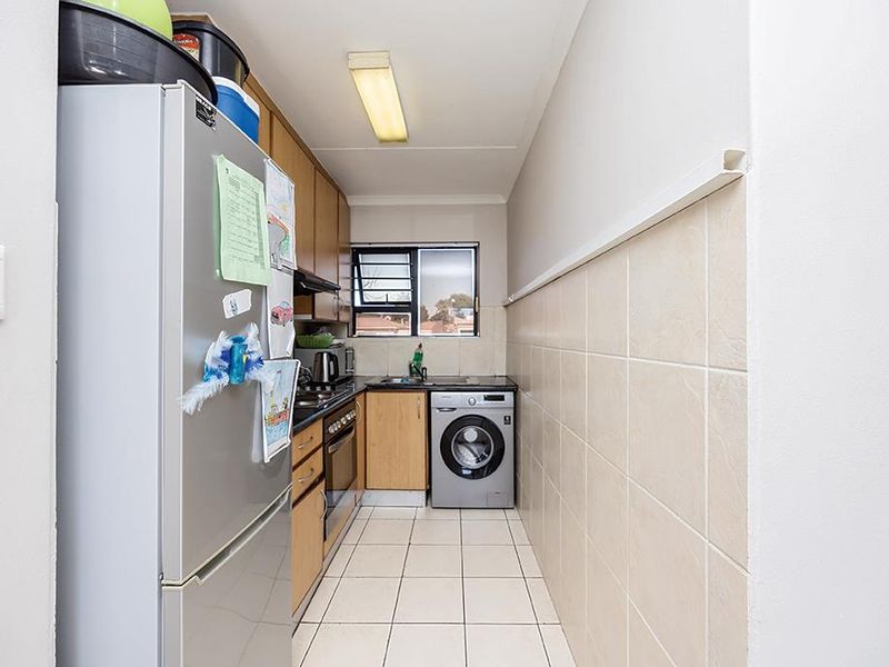 Modern 2 Bed Ground Floor Apartment - Photo 7