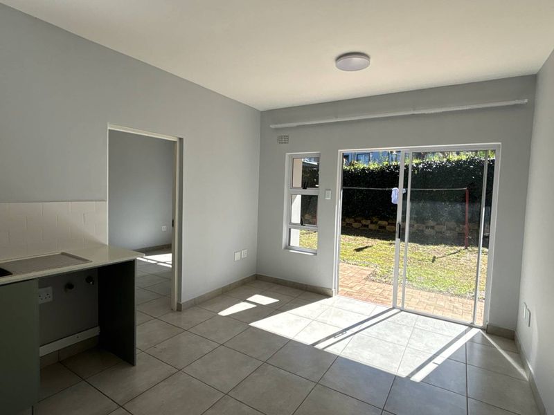 Modern One-Bedroom Apartment in Forest Waters Lifestyle Estate, Chase Valley, Pietermaritzburg - Photo 2