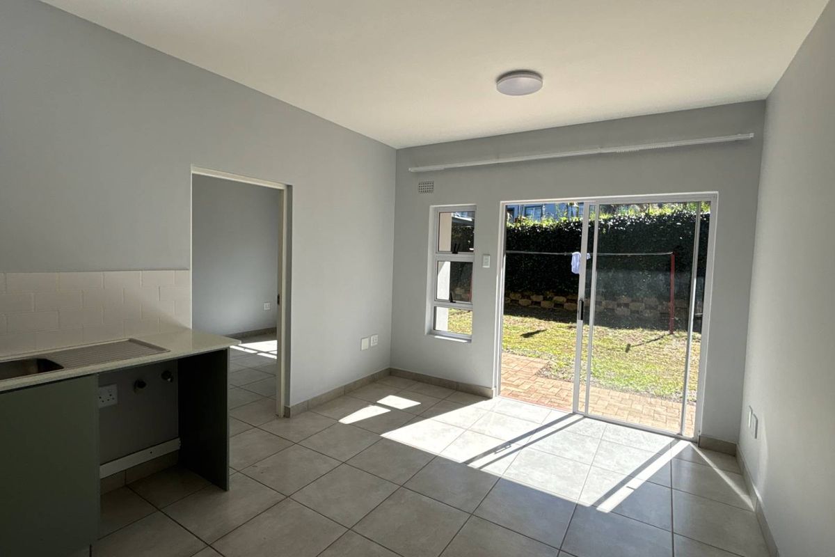 Modern One-Bedroom Apartment in Forest Waters Lifestyle Estate, Chase Valley, Pietermaritzburg - Photo 2