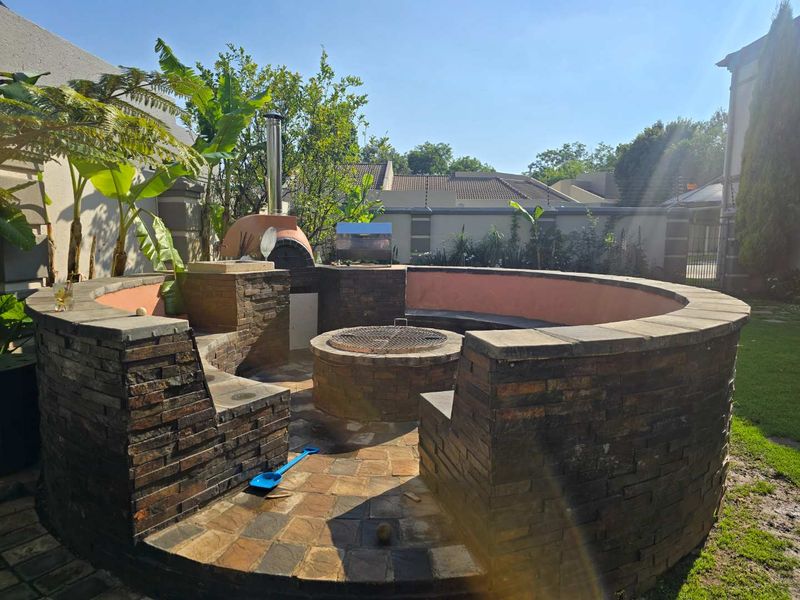 LUXURY 5-BEDROOM HOME FOR RENT - ULTIMATE COMFORT AND STYLE! - Photo 7