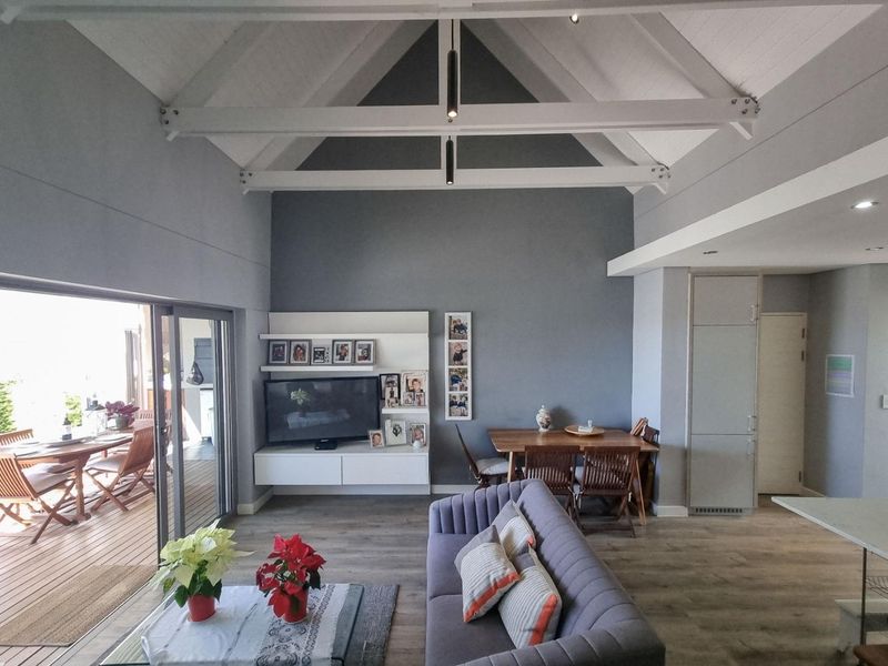 Luxurious, comfortable and convenient Retirement living - Photo 2