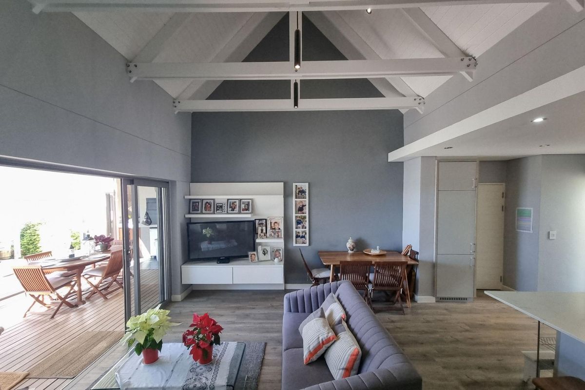 Luxurious, comfortable and convenient Retirement living - Photo 2