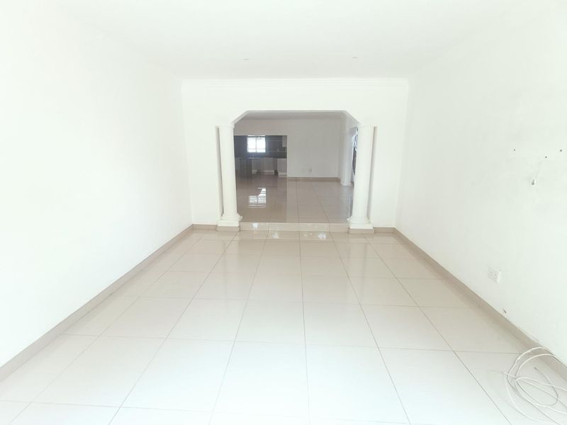 BEAUTIFUL FAMILY HOUSE FOR SALE IN VALLEY VIEW ESTATE!! - Photo 6