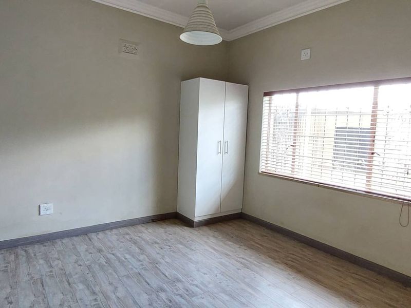 Ideal Office location - Photo 8