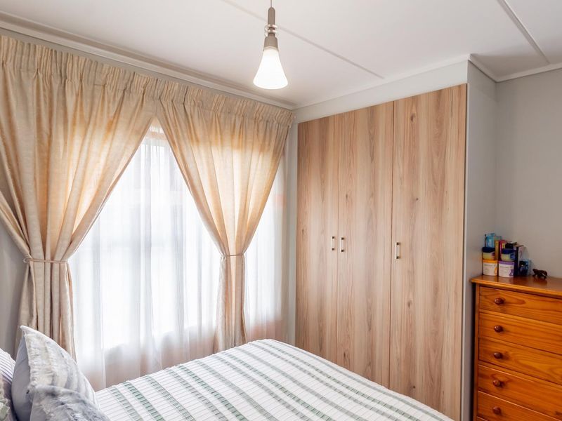 Modern Eco-Estate Living with Resort-Style Comfort - Photo 8