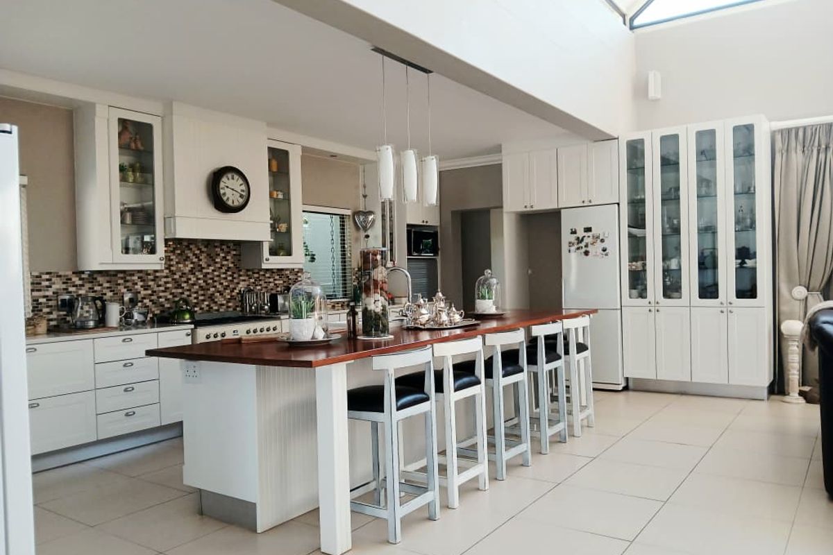 Rare Opportunity - Luxury Living in Omeya. - Photo 4