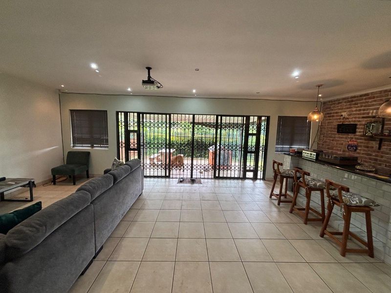 Immaculate three bedroom family home for sale in Westville - Photo 8