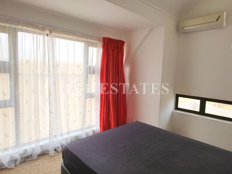Beautiful Duplex In Prime Area - Photo 9
