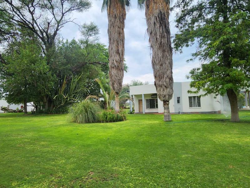 Prime Plot for Sale with strong water! 11 Hectares Nestled near the banks of Swakop River, just 8km West of Okahandja! Your Perfect Opportunity Awaits! - Photo 5