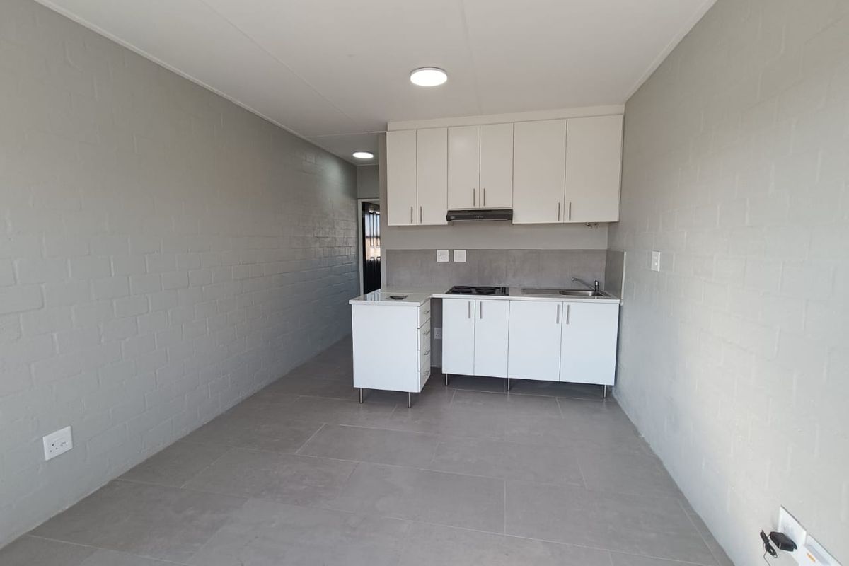 Modern North-Facing 1-Bedroom Apartment with Secure Parking - Photo 4