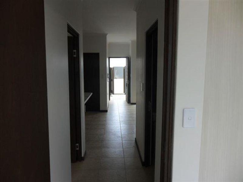 Lock up and Go in Secure Complex! - Photo 7