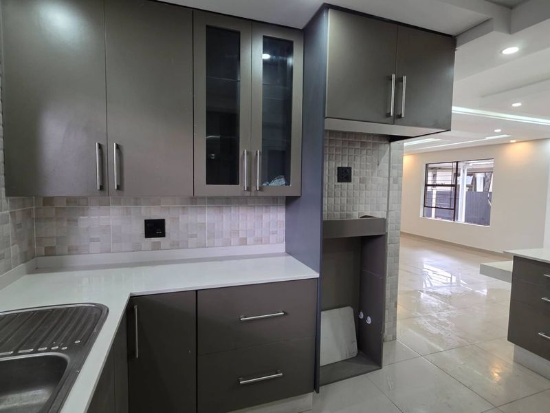 Renovated to Impress, Designed to Inspire - Photo 5