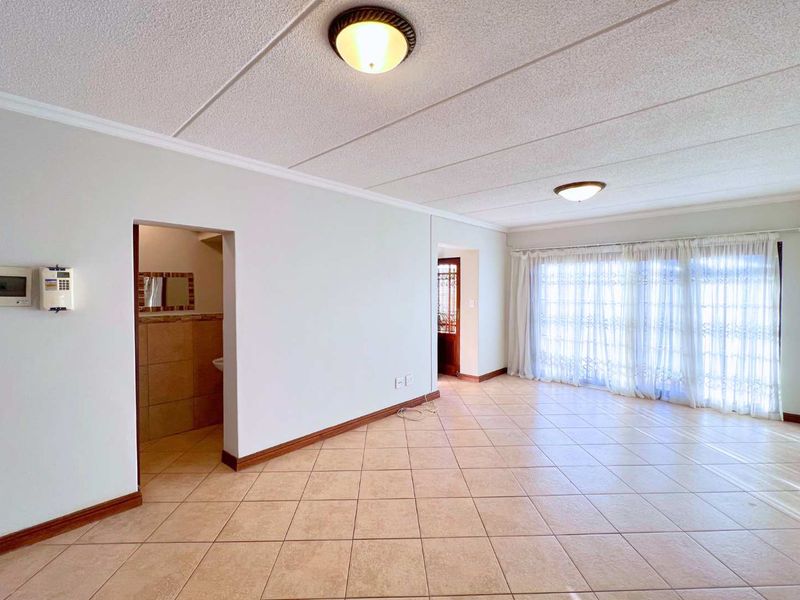 Three Bedroom townhouse in Montana - Photo 5