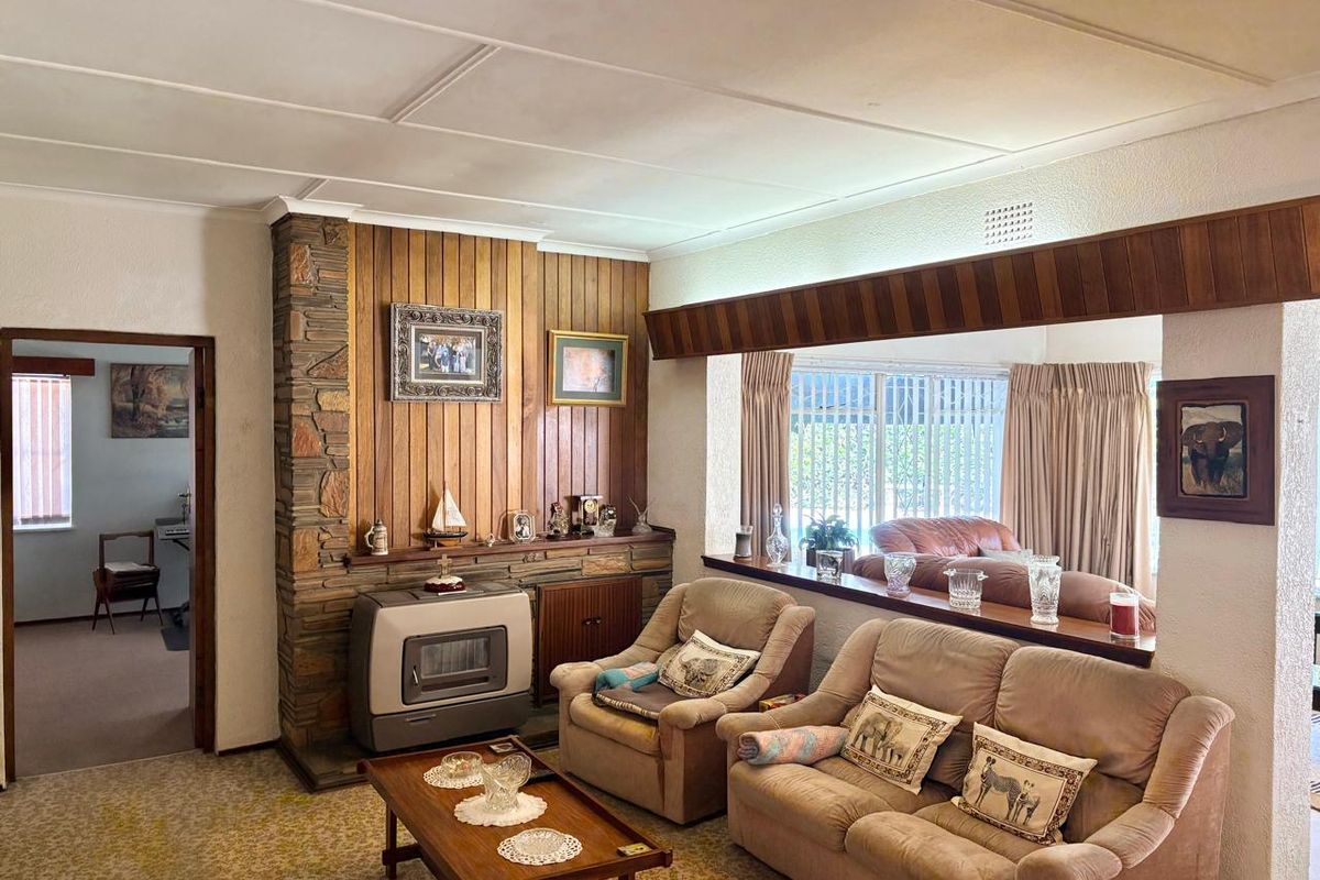 Secure suburban living - Photo 5