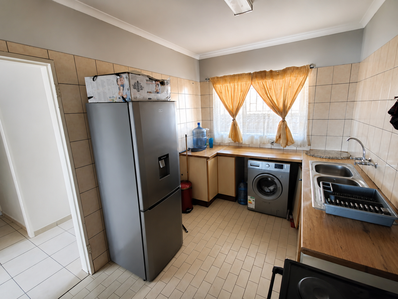 2 bedroom apartment - Photo 2