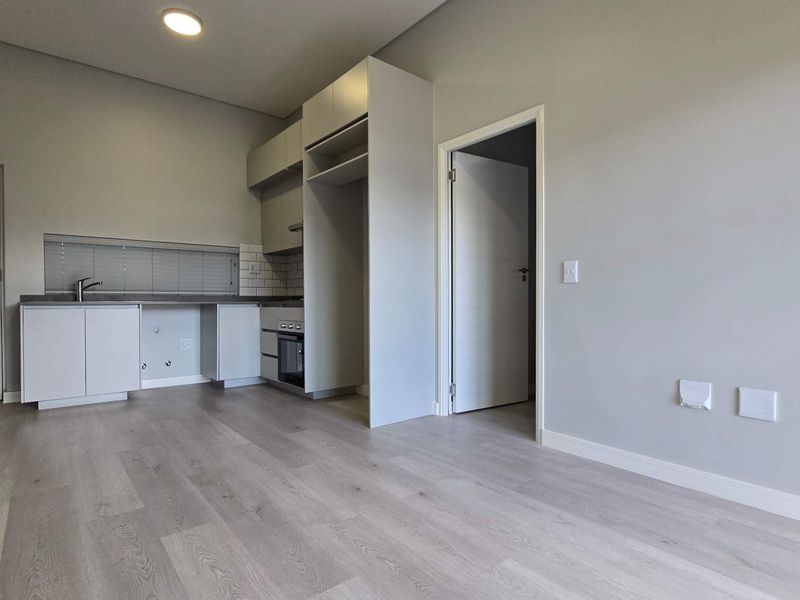 Spacious North-Facing Apartment in Hartland Retirement Village - Photo 4