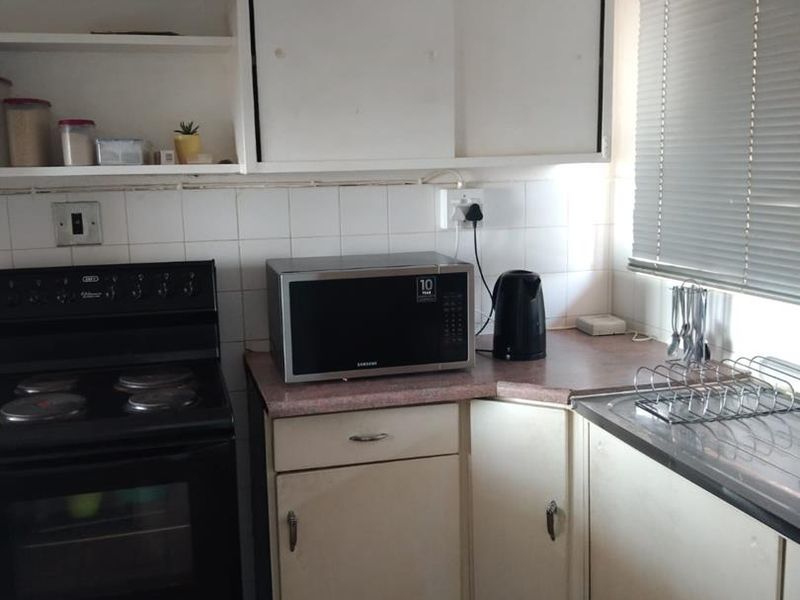 Spacious Apartment in La Montagne Pretoria East - Photo 5