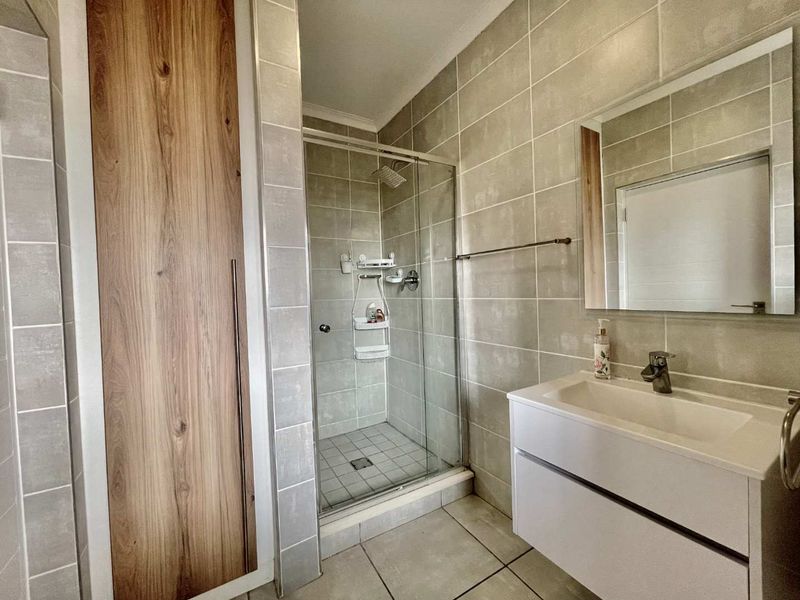 1 Bedroom Penthouse with sea view - Photo 10