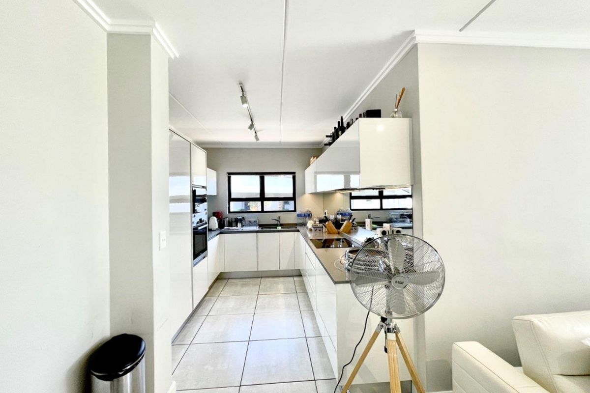 Luxurious 3-Bedroom Ground Floor Unit in Whistling Thorns - Photo 5