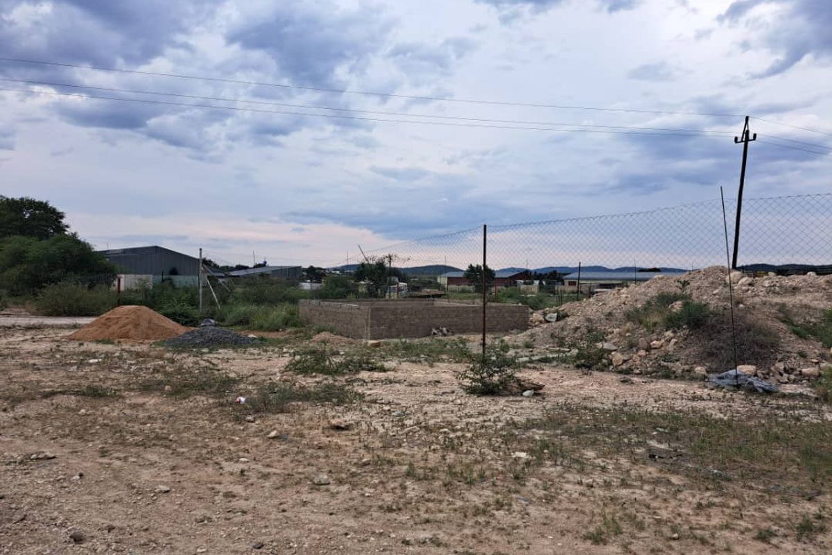 FOR SALE- INDUSTRIAL WAREHOUSE IN OUTJO, NAMIBIA - Photo 5