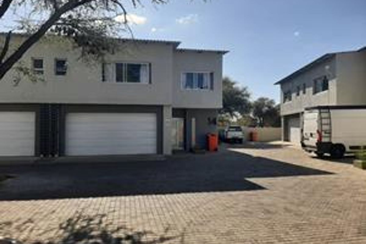 SELLING TOWNHOUSE BELOW VALUATION & AT A REDUCED PRICE - Photo 5