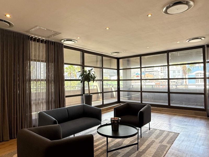 500m2 fully fitted out office to let in Soho on Strand - Photo 5