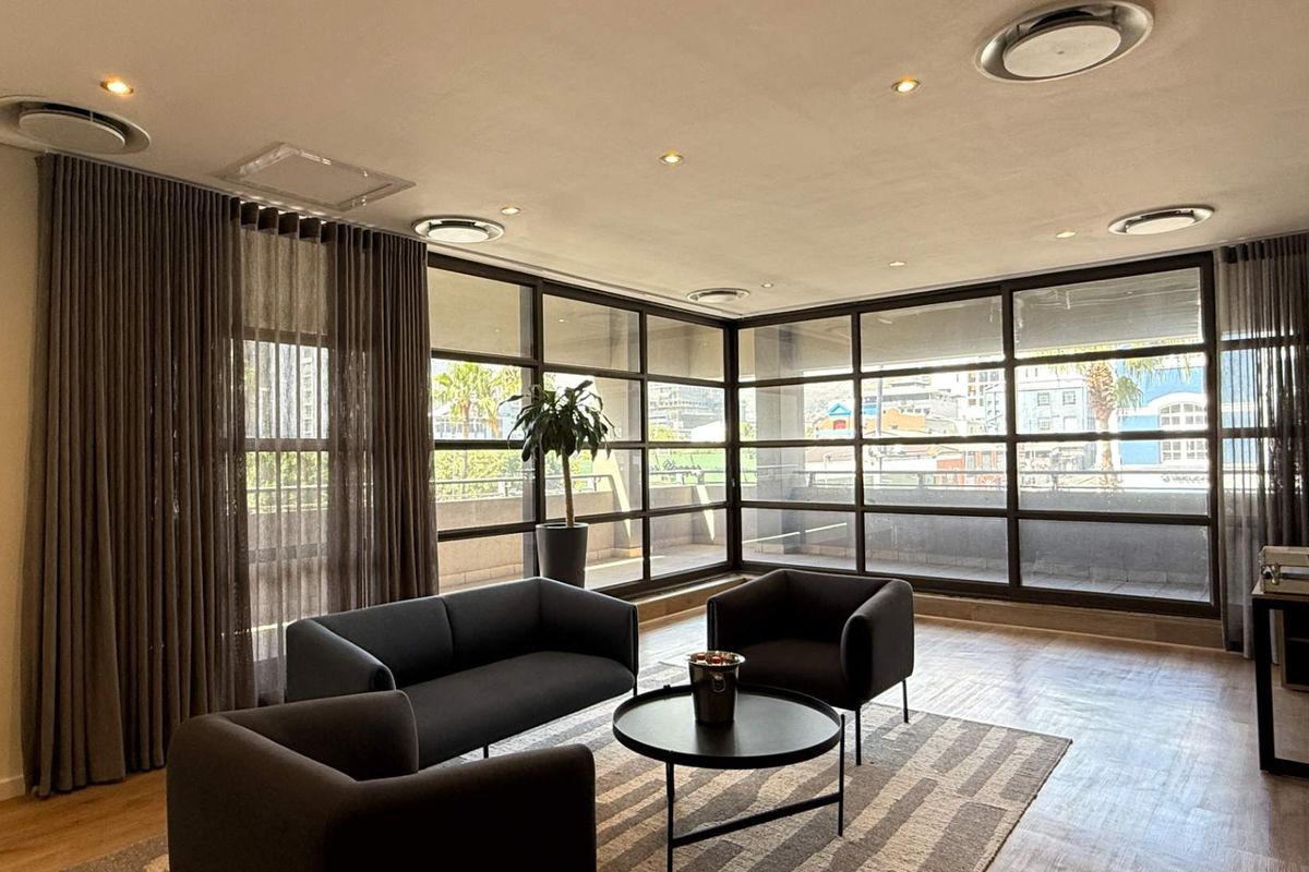 500m2 fully fitted out office to let in Soho on Strand - Photo 5