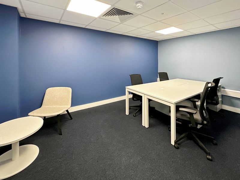 Flexible workspace in HQ Hatfield Quarter - Photo 4