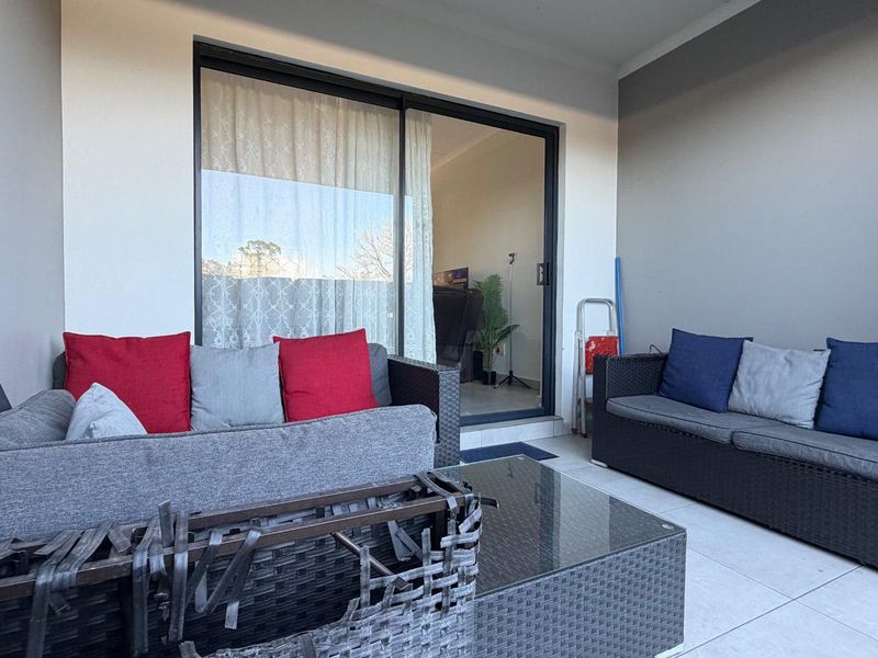 Modern 2-Bedroom, 2-Bathroom Garden Apartment to Rent at Royal Residenz, Lilianton Boksburg West - Photo 7
