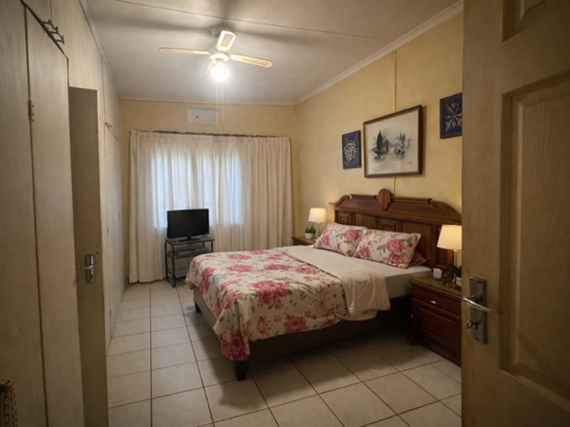 Charming Home on a Spacious Erf in Petrusburg – Endless Potential! - Photo 6