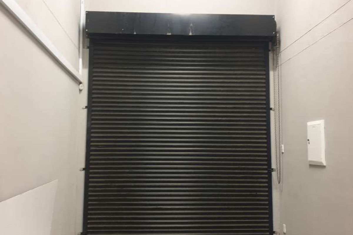 LIGHT INDUSTRIAL UNIT 4 SALE - Photo 3