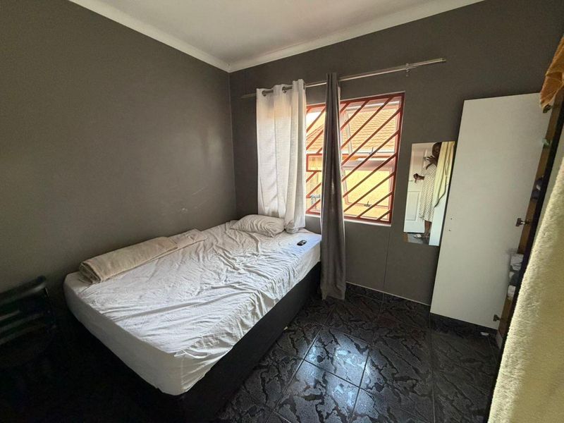 2 Bedroom Flat For Sale - Peneyambeko Court - Photo 6