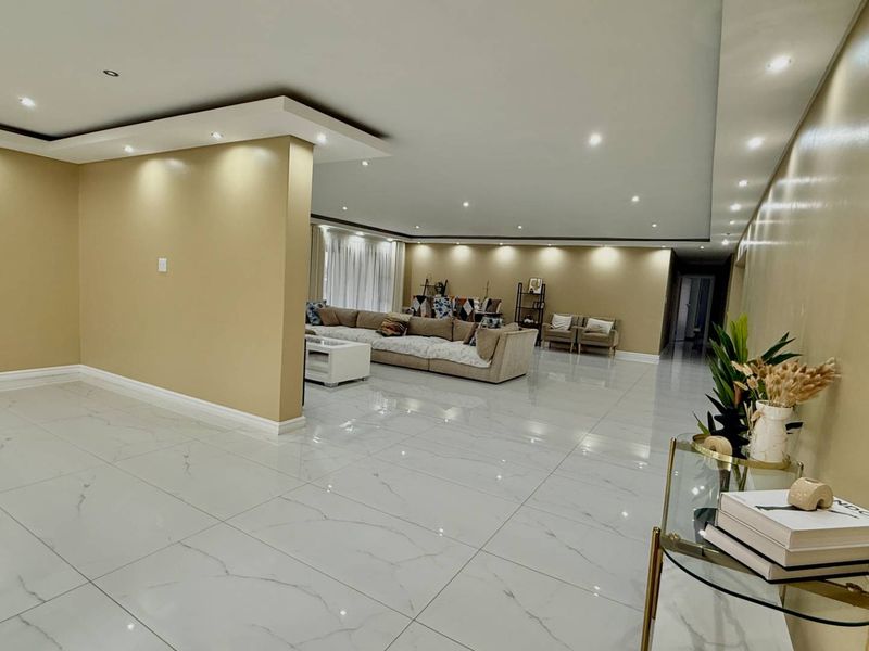 Luxury Family Home in Sakabula Estate - Photo 8