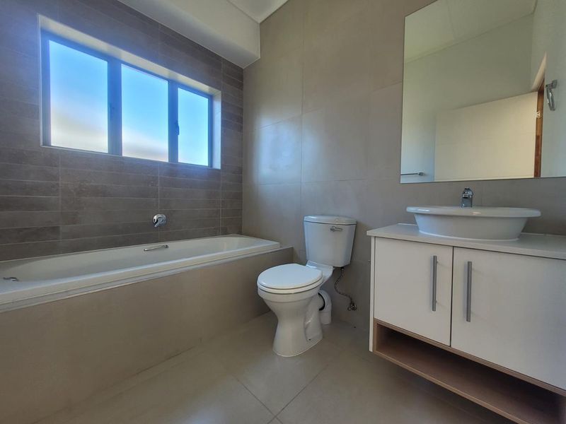 3 Bedroom House For Sale Mooikloof Country Estate - Photo 9