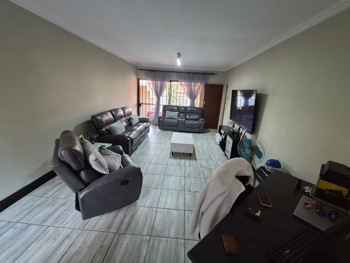 Property #2500194, Townhouse Rental Monthly in Wonderboom