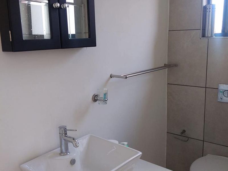 This Apartment comes with furniture! 🌷Only 40km South of Windhoek in a lovely complex nearby the Pharmacy and Golf Club. - Photo 9