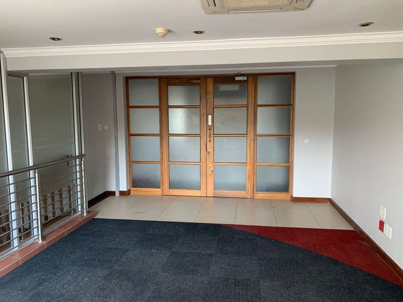 325.9m2 Second Floor Office To Let | Pinewood Office Park, Woodmead - Photo 5